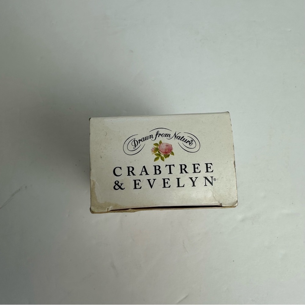 Crabtree & Evelyn Rosewater Soap with Cold Cream 3.5 oz Made in England NEW FLAW - Picture 3 of 8
